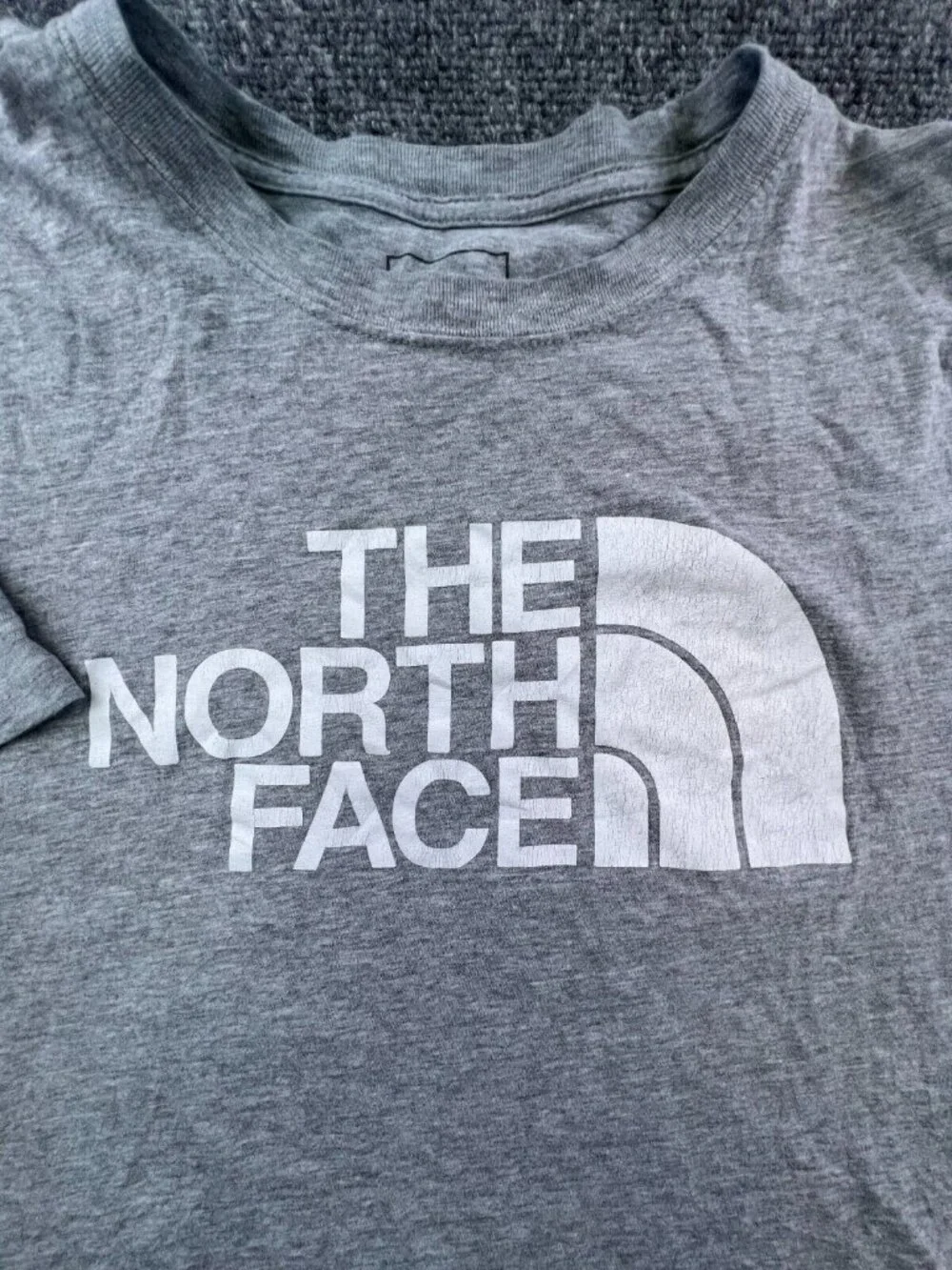 The North Face T Shirt Mens Medium Cotton Gray w Logo Short Sleeve Lightweight